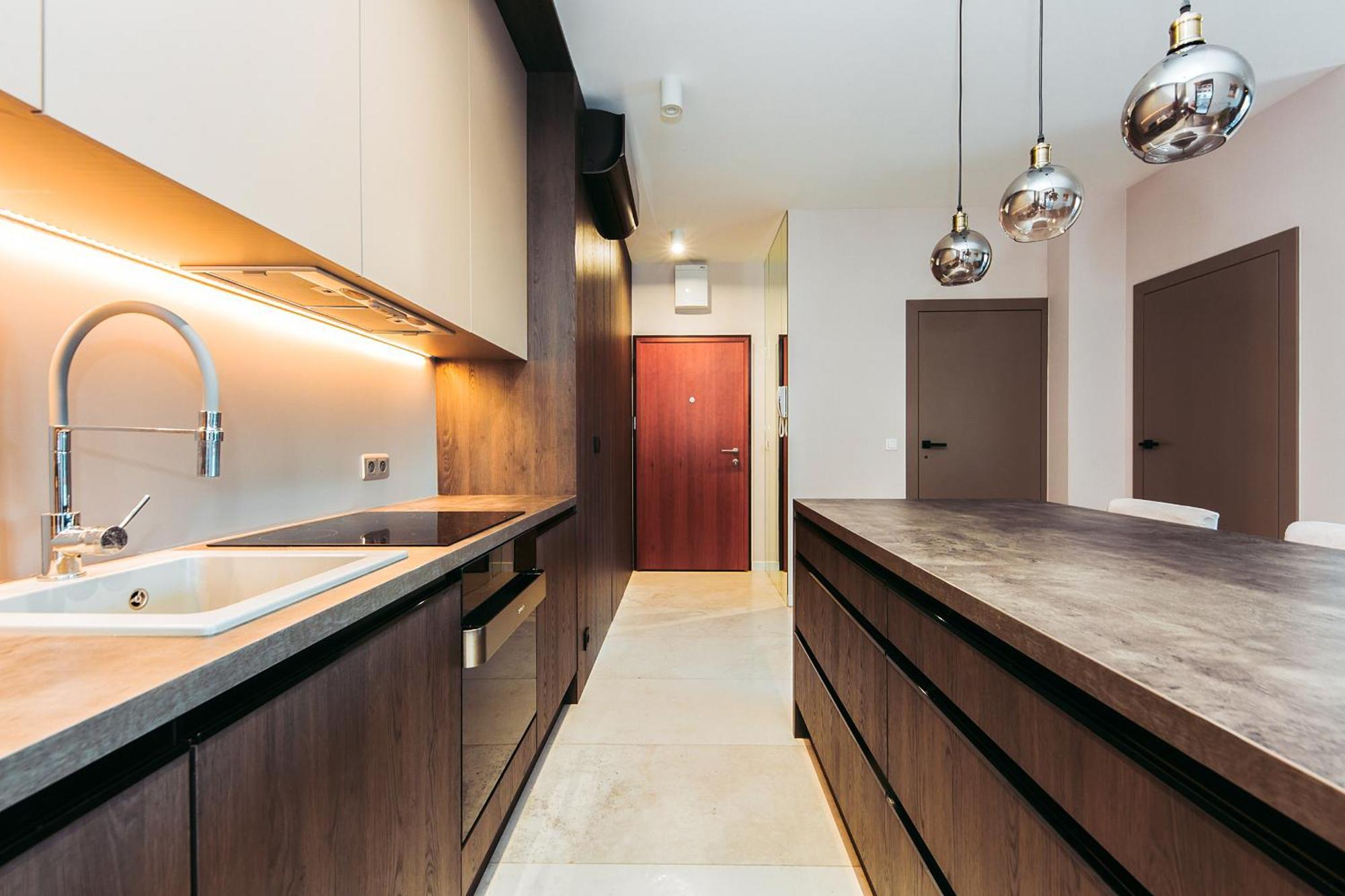 Apartament High Standard Close To The Center/free Parking. *