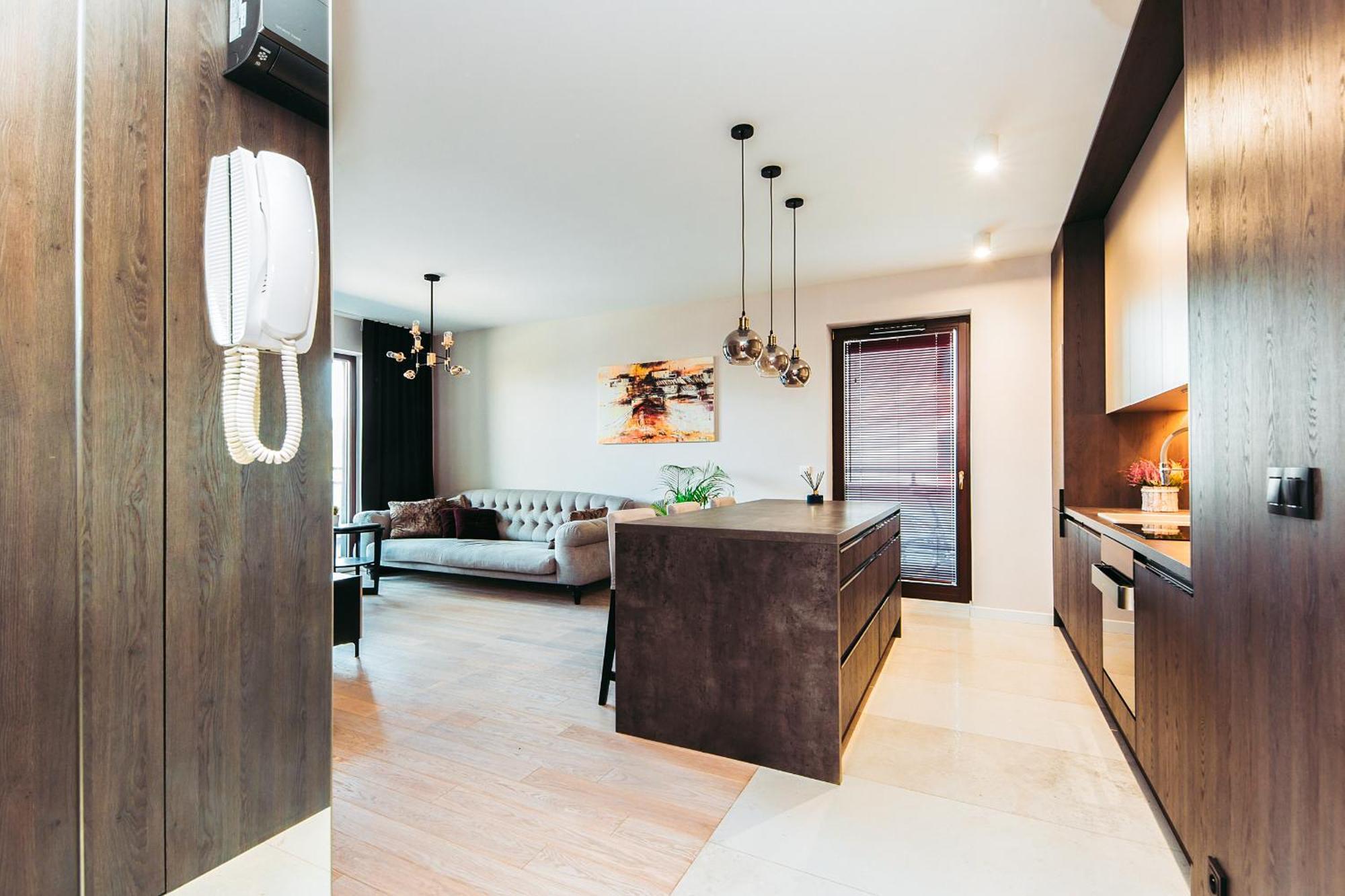 High Standard Close To The Center/free Parking. Warszawa